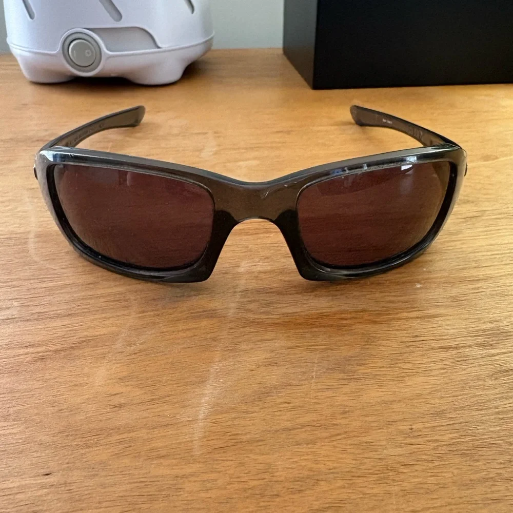 Oakley Retro Black Sunglasses - Picture 2 of 5